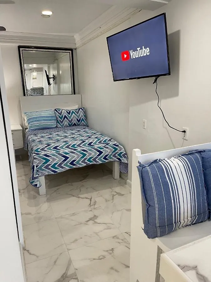 فيلا #6 Ferguson Rd - Townhouse ناسو 0*,