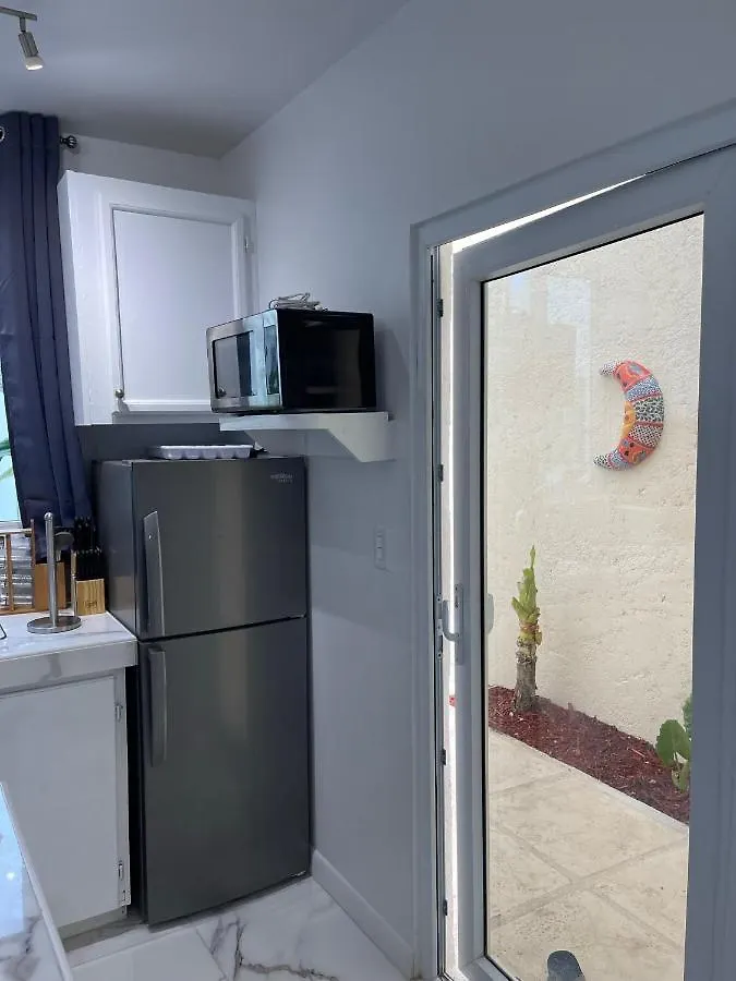 بيت للعطل فيلا #6 Ferguson Rd - Townhouse ناسو