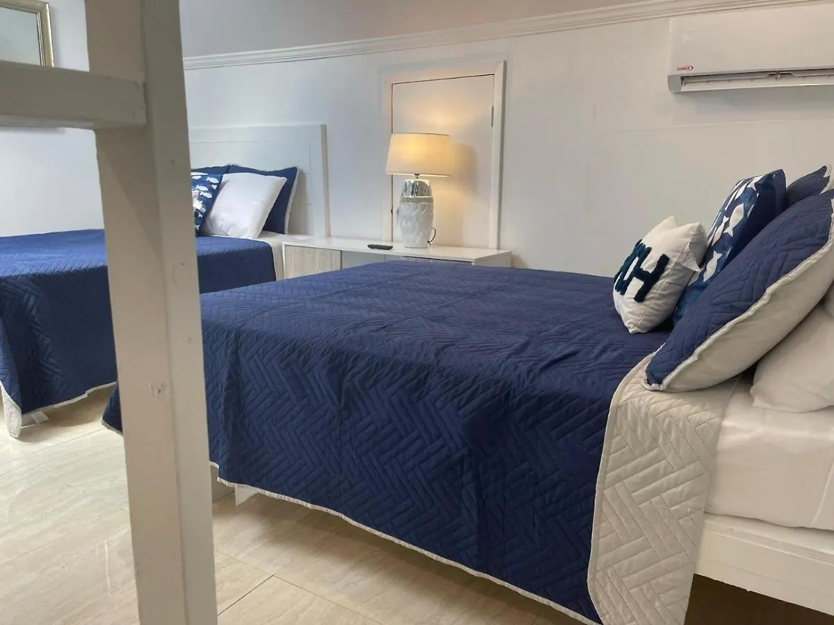 بيت للعطل فيلا #6 Ferguson Rd - Townhouse ناسو